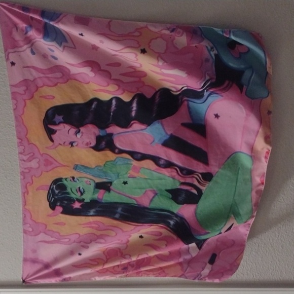 Alien Devil Beautiful Women Talestry - Picture 1 of 4